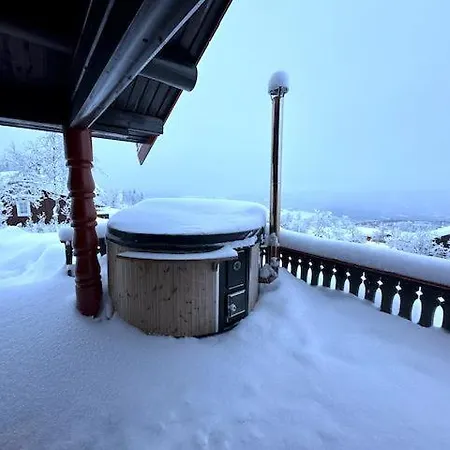 With Hot Tub And Panoramic Mountain Views *